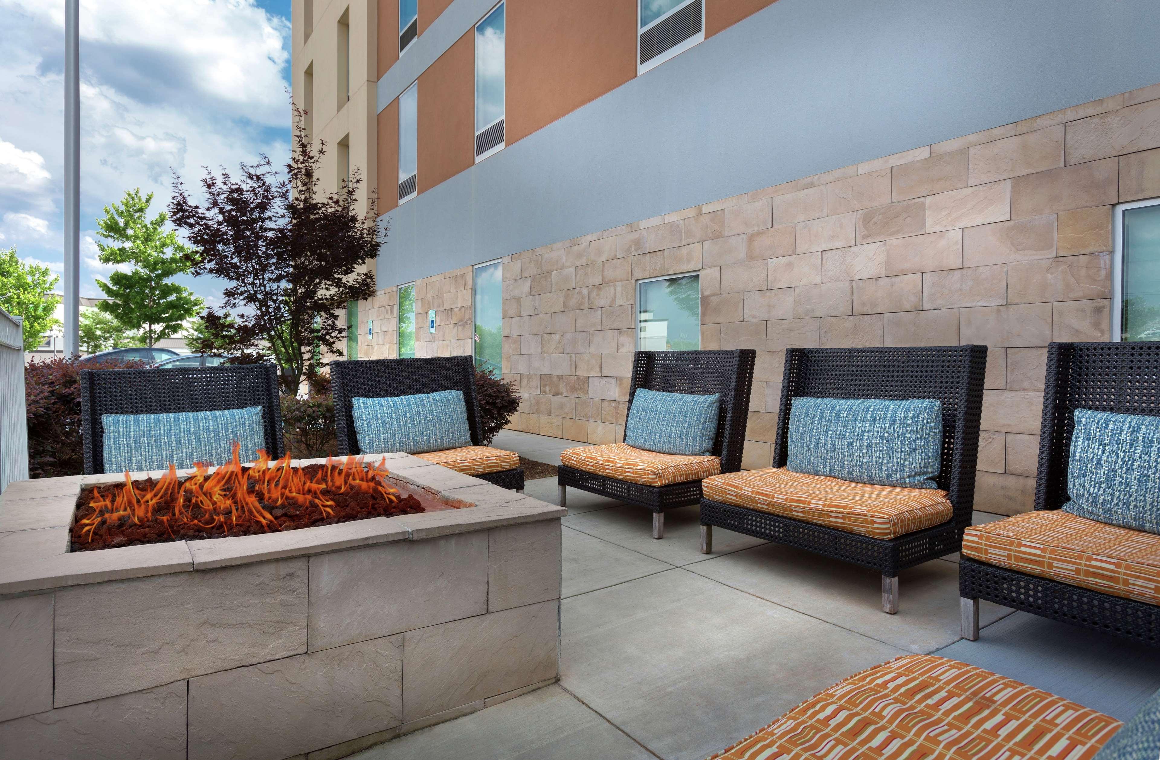 Home2 Suites By Hilton Greenville Airport Exterior photo